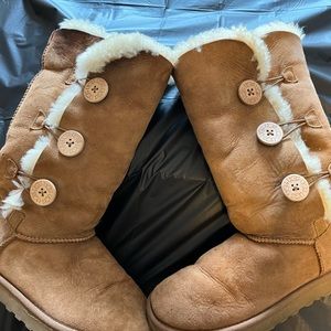 UGG Bailey Button Triplet Boot